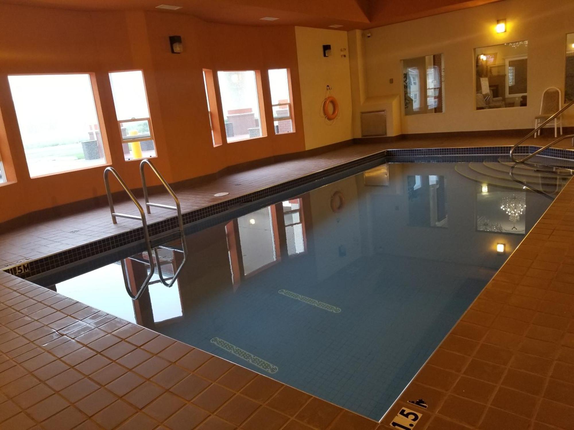 ווייטקורט New Imperial Suites מראה חיצוני תמונה