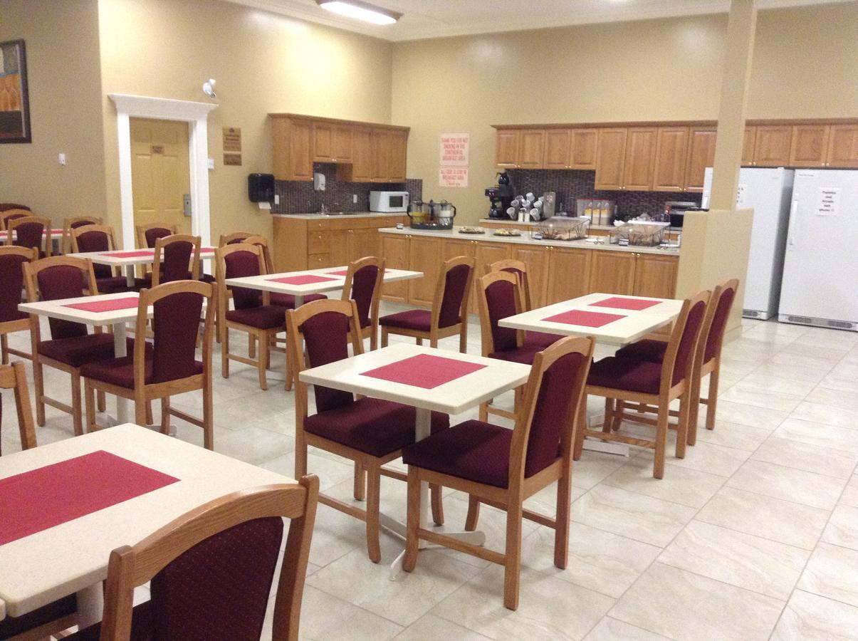ווייטקורט New Imperial Suites מראה חיצוני תמונה