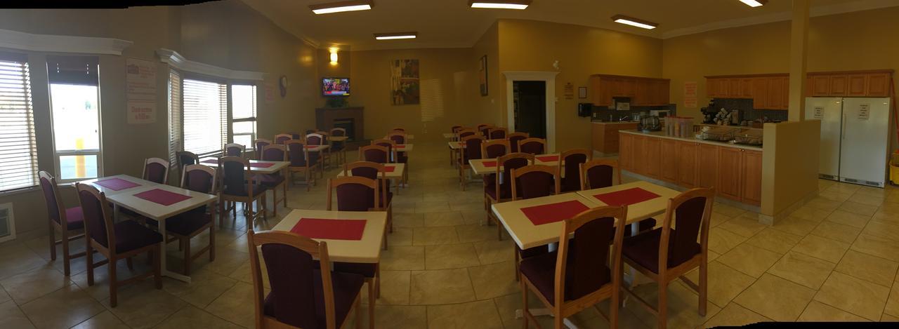 ווייטקורט New Imperial Suites מראה חיצוני תמונה